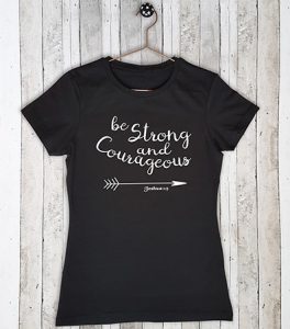 Stretch t-shirt met tekst Be strong and courages
