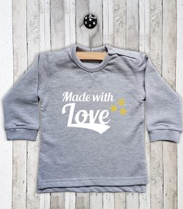Baby Sweater met tekst Made with love